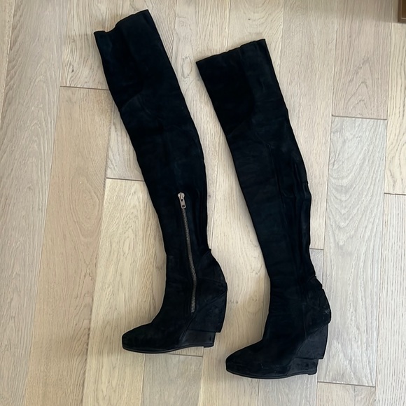 Fall must have! Game of Thrones inspired Helmet Lang thigh high leather boots. 7 - Picture 2 of 7